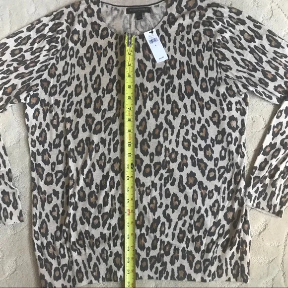 Banana Republic Animal Print Top Size L - Picture 5 of 8